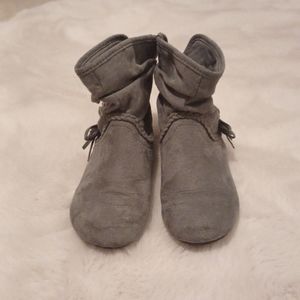 Girls boots